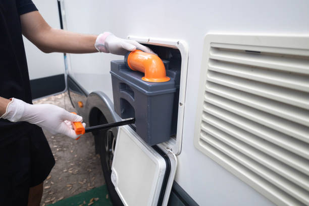 Portable Toilet Options We Offer in Lakewood, IL